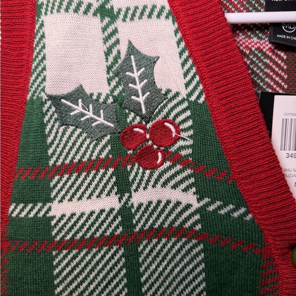 NWT Her Universe Disney Mickey and Minnie Mouse Embroidered Holiday Sweater Vest - Picture 4 of 16